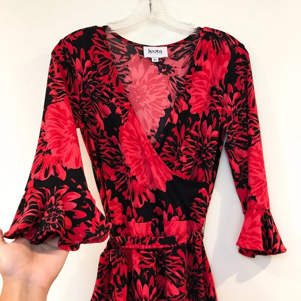 Leota Red Floral Tie Front V Neck Midi Dress XS - Picture 2 of 7